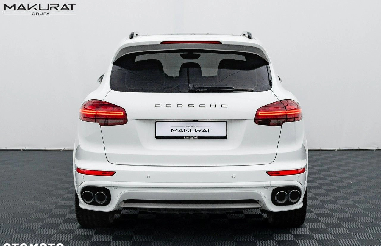 Porsche Cayenne cena 229900 przebieg: 99999, rok produkcji 2016 z Biskupiec małe 742